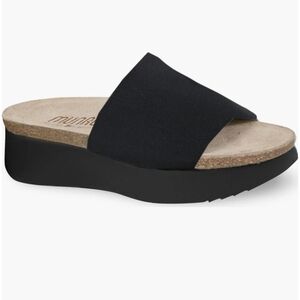 Munro Women's Nalia Black Platform Sandal Slides Comfort Footbed  7.5M